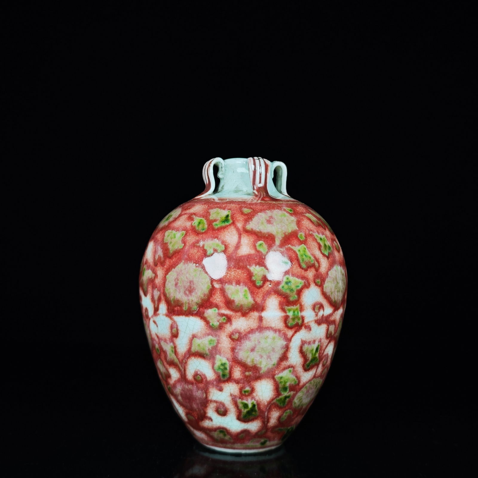 An Exquisite Underglaze-Red Flower Pattern Vase - 4