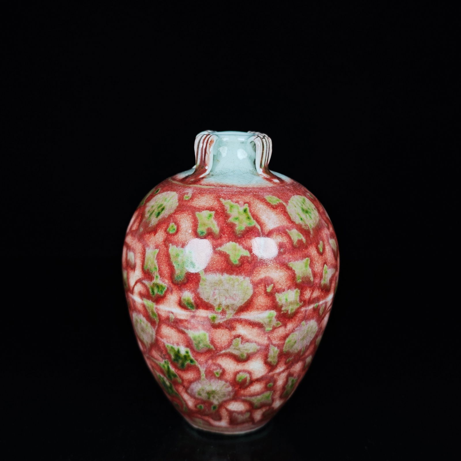 An Exquisite Underglaze-Red Flower Pattern Vase - 8