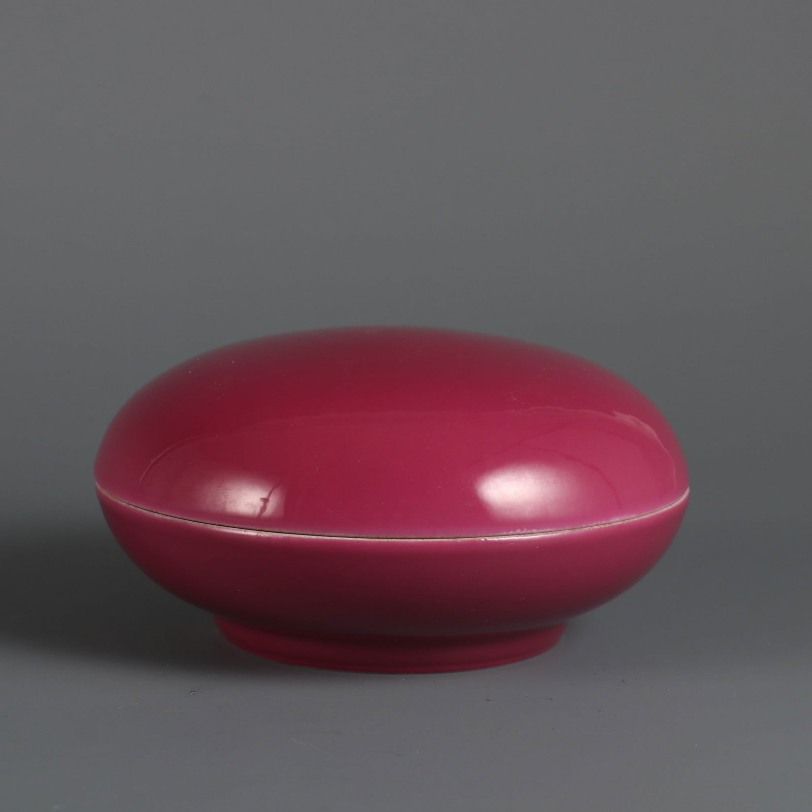 An Exquisite Ruby Red-Glazed Cover Box - 2