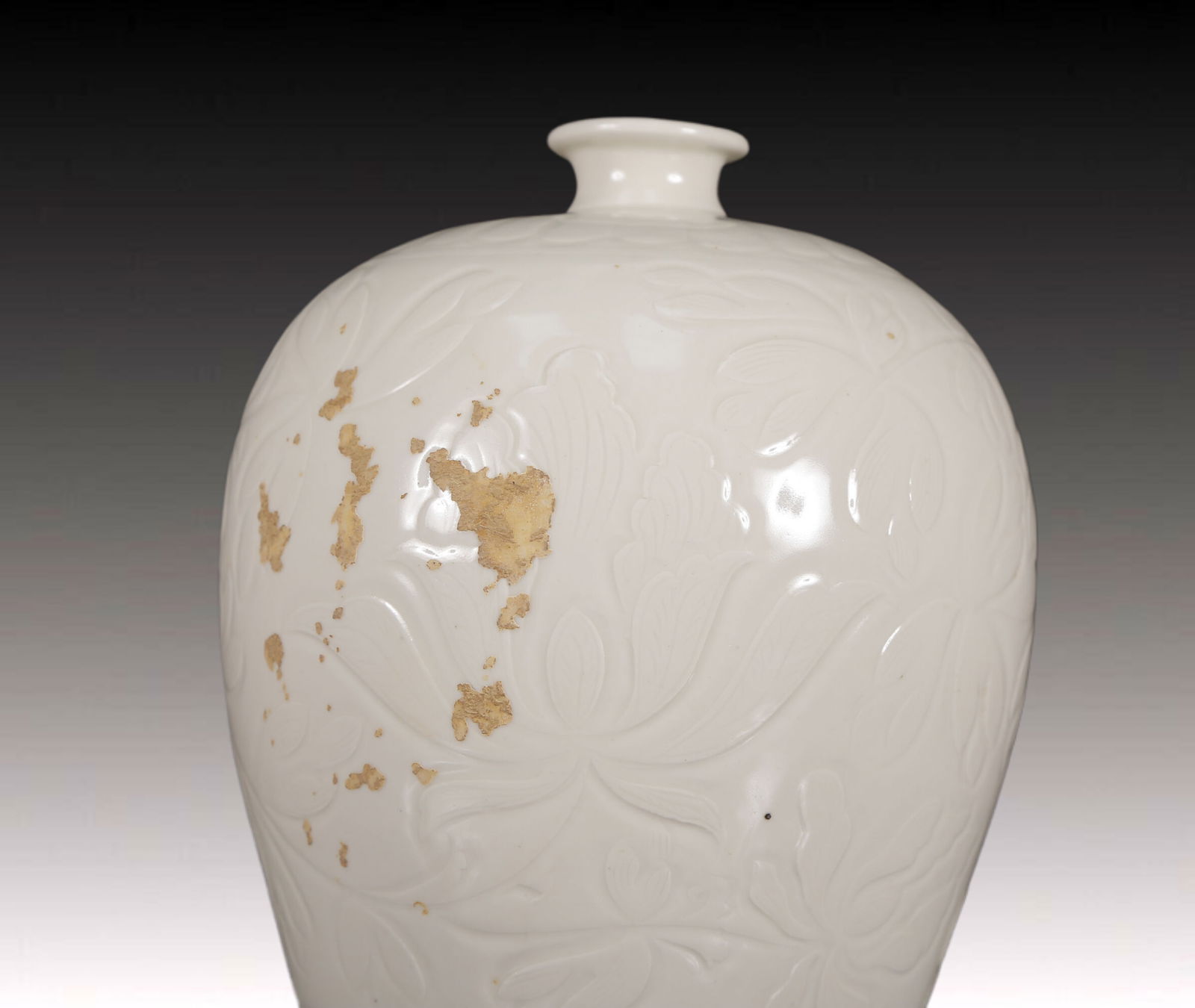 An Exquisite Ding yao Flower Pattern Vase - 3