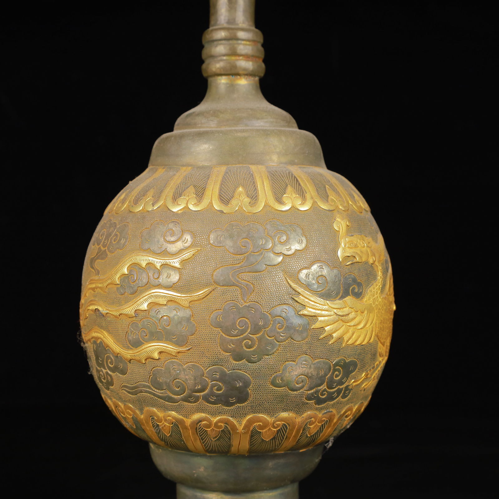 An Exquisite Gilt Silver Phoenix Pattern Vase - 8