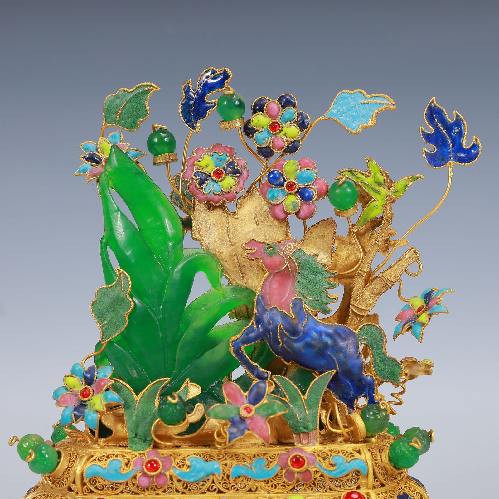 An Exquisite Filigree and Gilding Inlaid Jadeite Ornament,Inlaid Gems: An Exquisite Filigree and Gilding Inlaid Jadeite Ornament,Inlaid Gems,Qing Dynasty, China,Qianlong Four-Character Mark,Size:5.1inx2.4inx6.3in,Weight:371g 