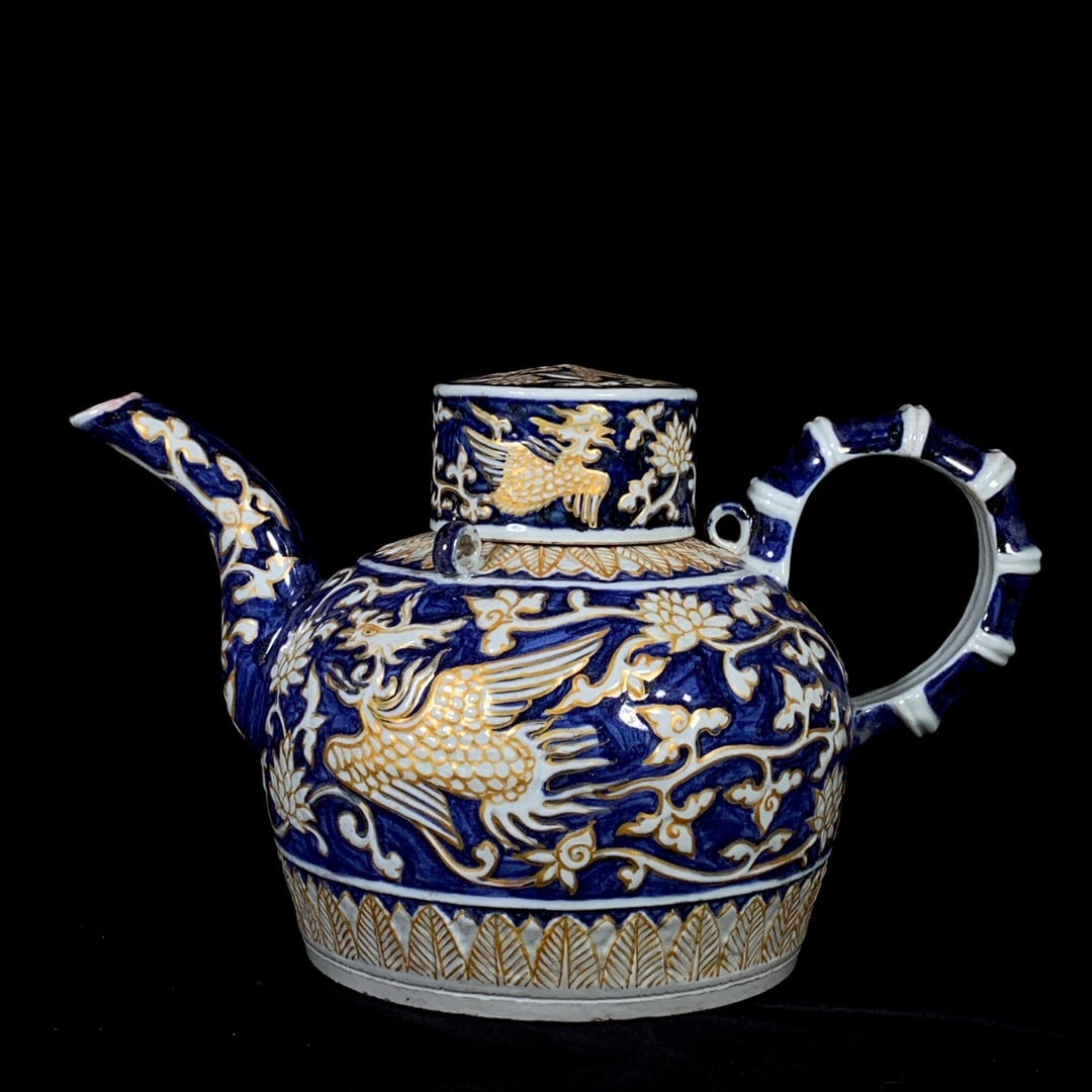 A Rare Blue and White Painted Gold Lotus and Phoenix Pattern Ewer (1 of 9)