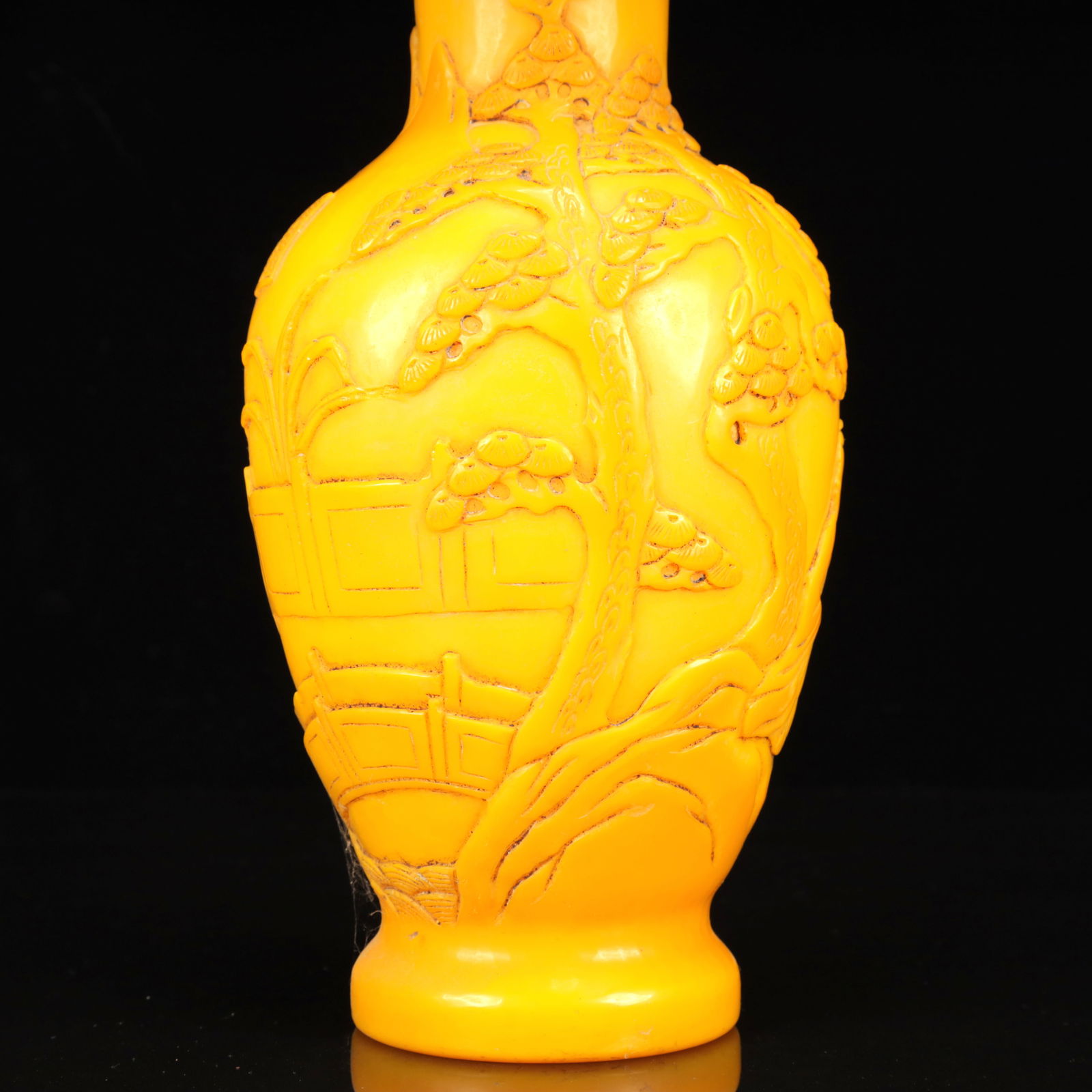 An Exquisite Glass Figure Pattern Vase - 10