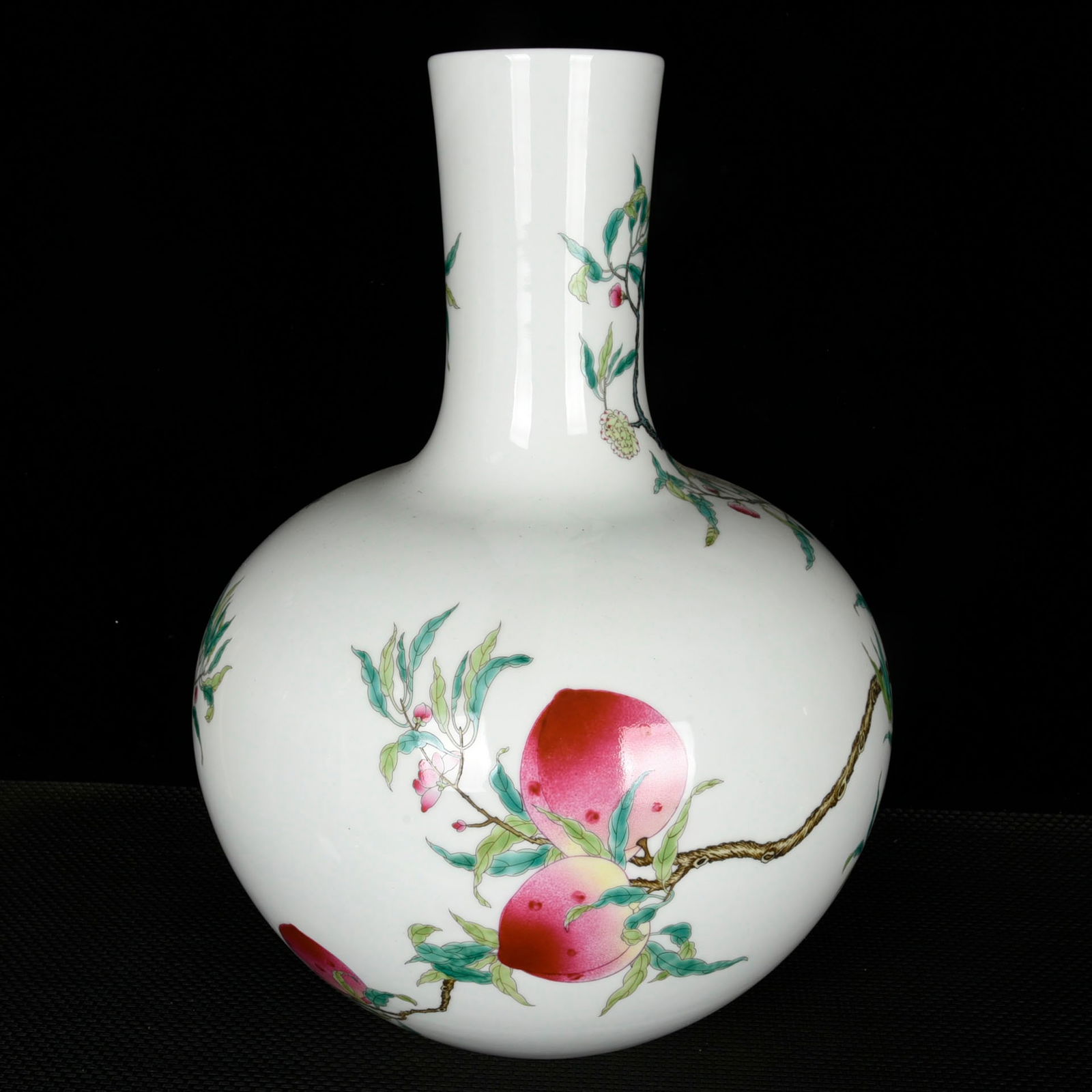 A Huge Enamel Peach Pattern Vase - 4