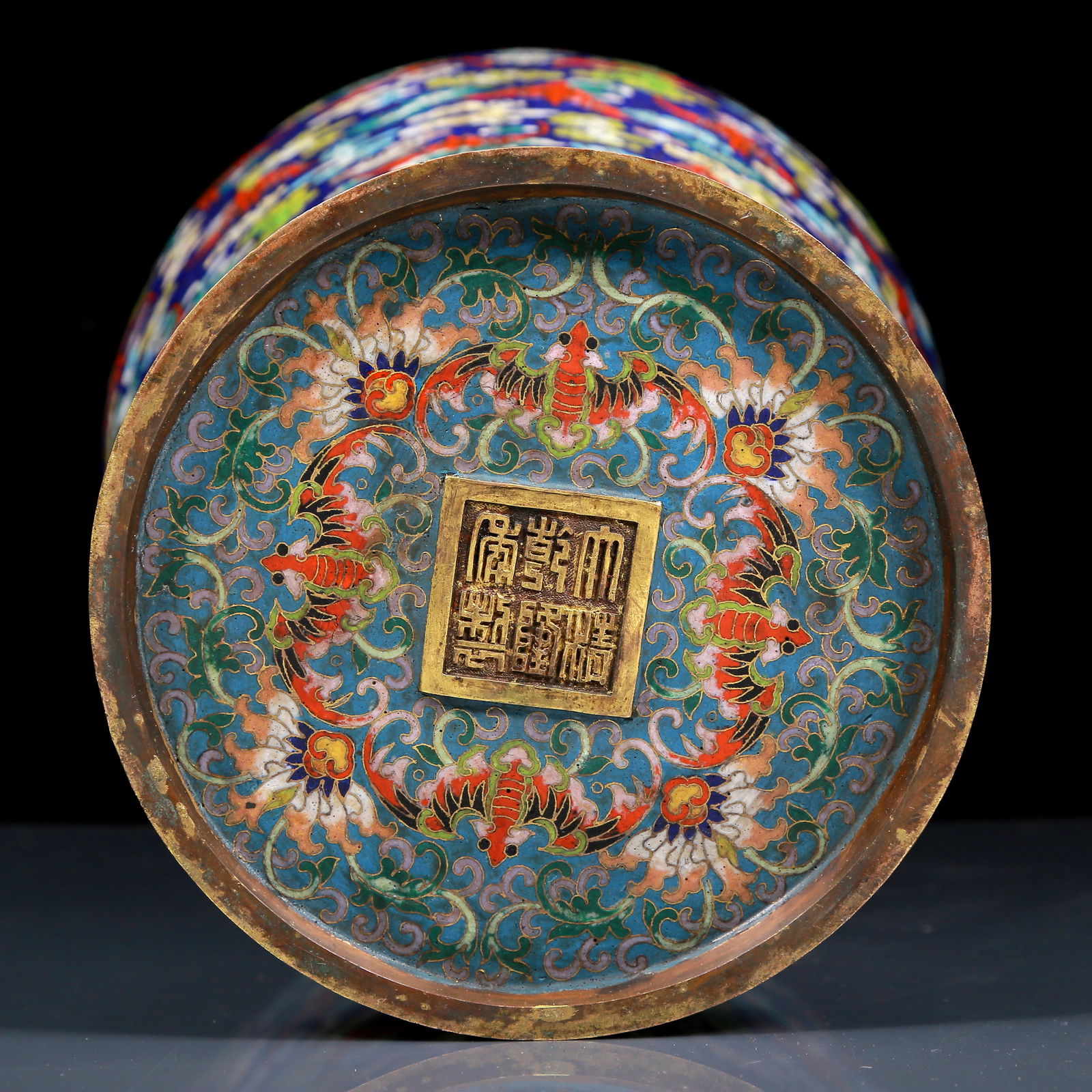 A Huge Cloisonne Auspicious Cloud and Bats Pattern Vase - 7