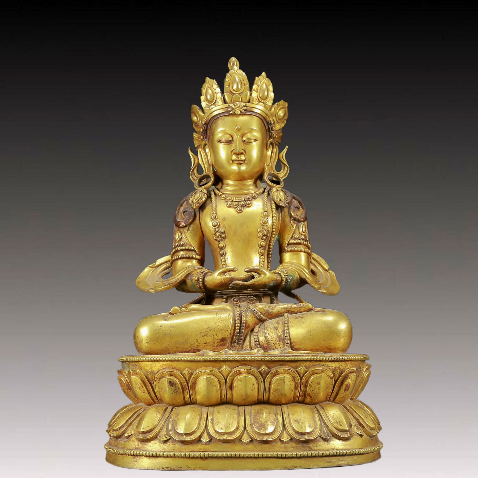 A Solemn Gilt Bronze Statue of Amitayus (1 of 10)