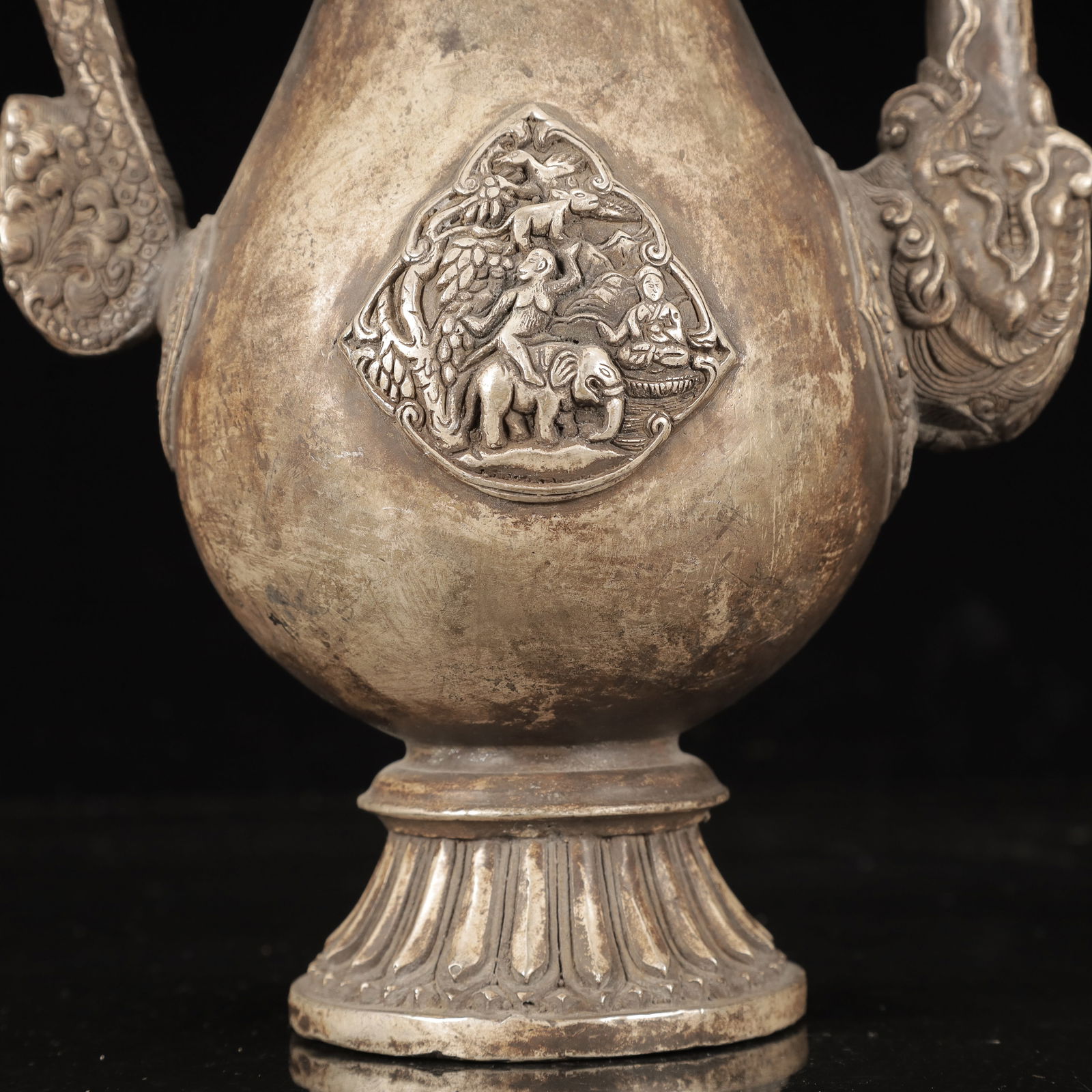 A Rare Silver Figure and Dragon Pattern Ewer - 4