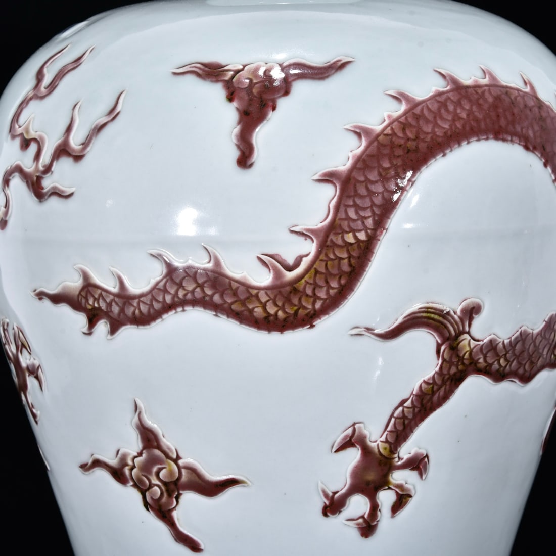 A Huge Underglaze-Red Auspicious Cloud and Dragon Pattern Vase - 8