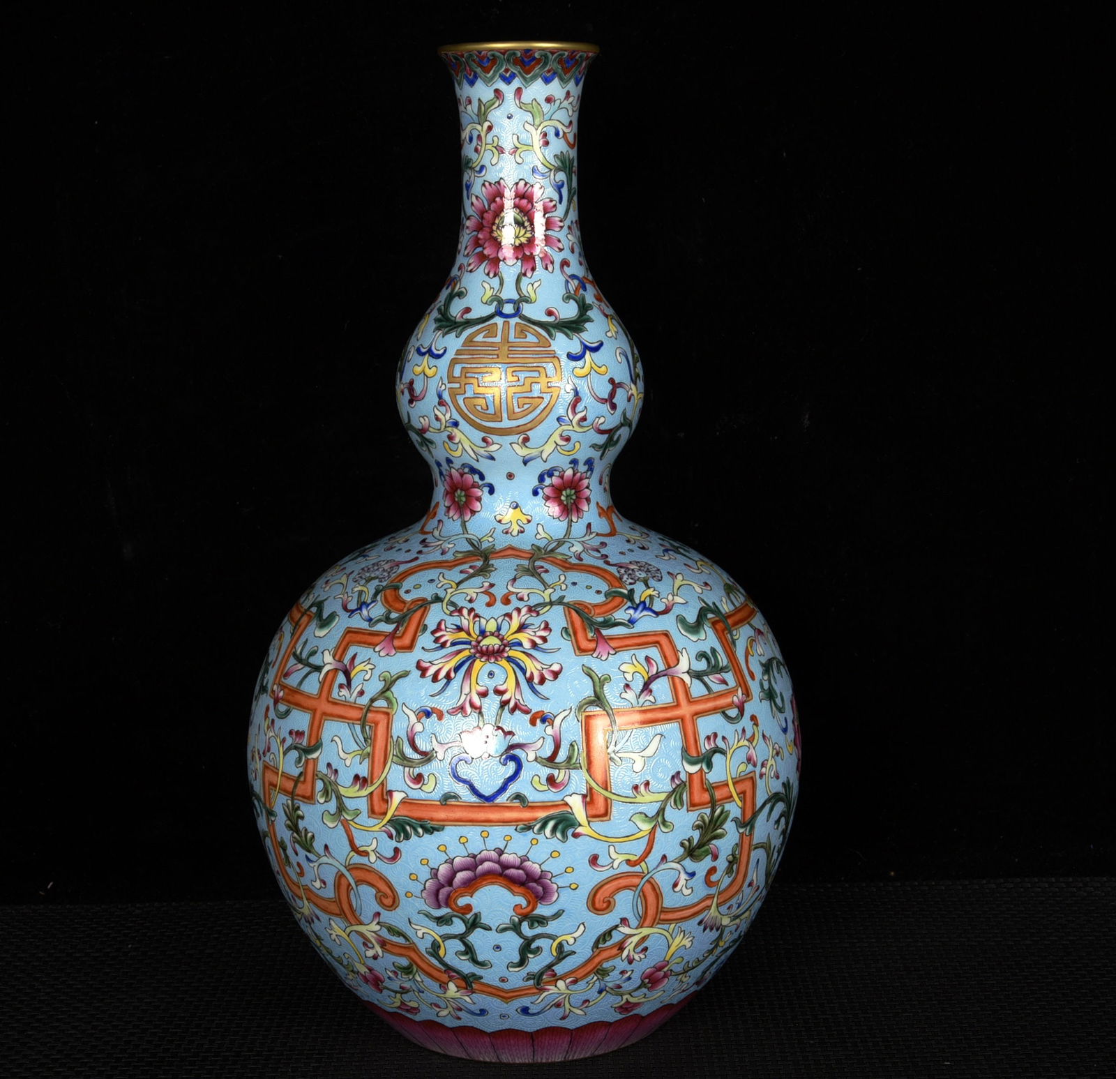 A Rare Turquoise Ground Enamel Painted Gold Lotus Pattern Gourd-Shaped Vase (1 of 9)