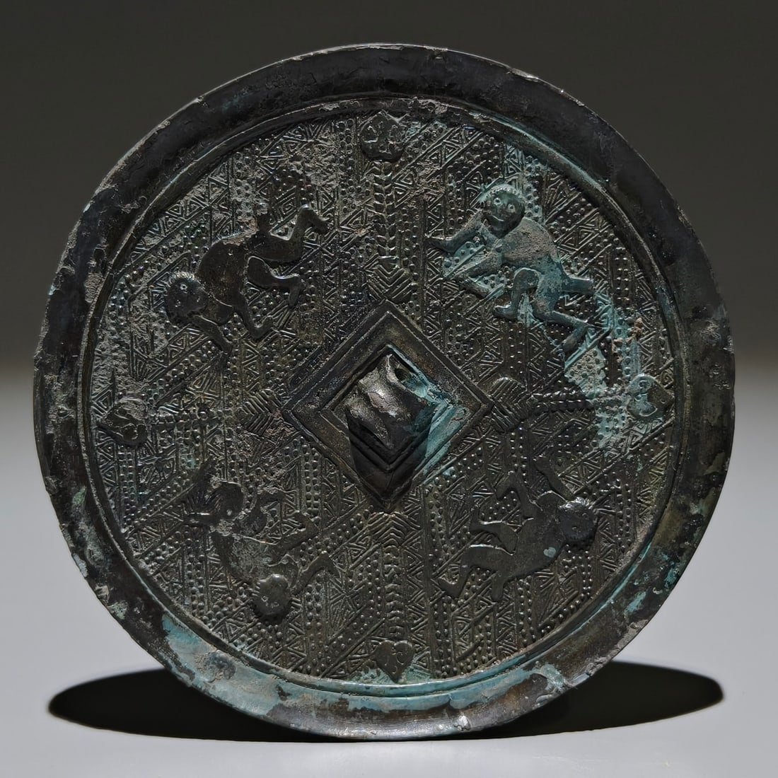 An Archaic Bronze Monkey Pattern Round Mirror - 2