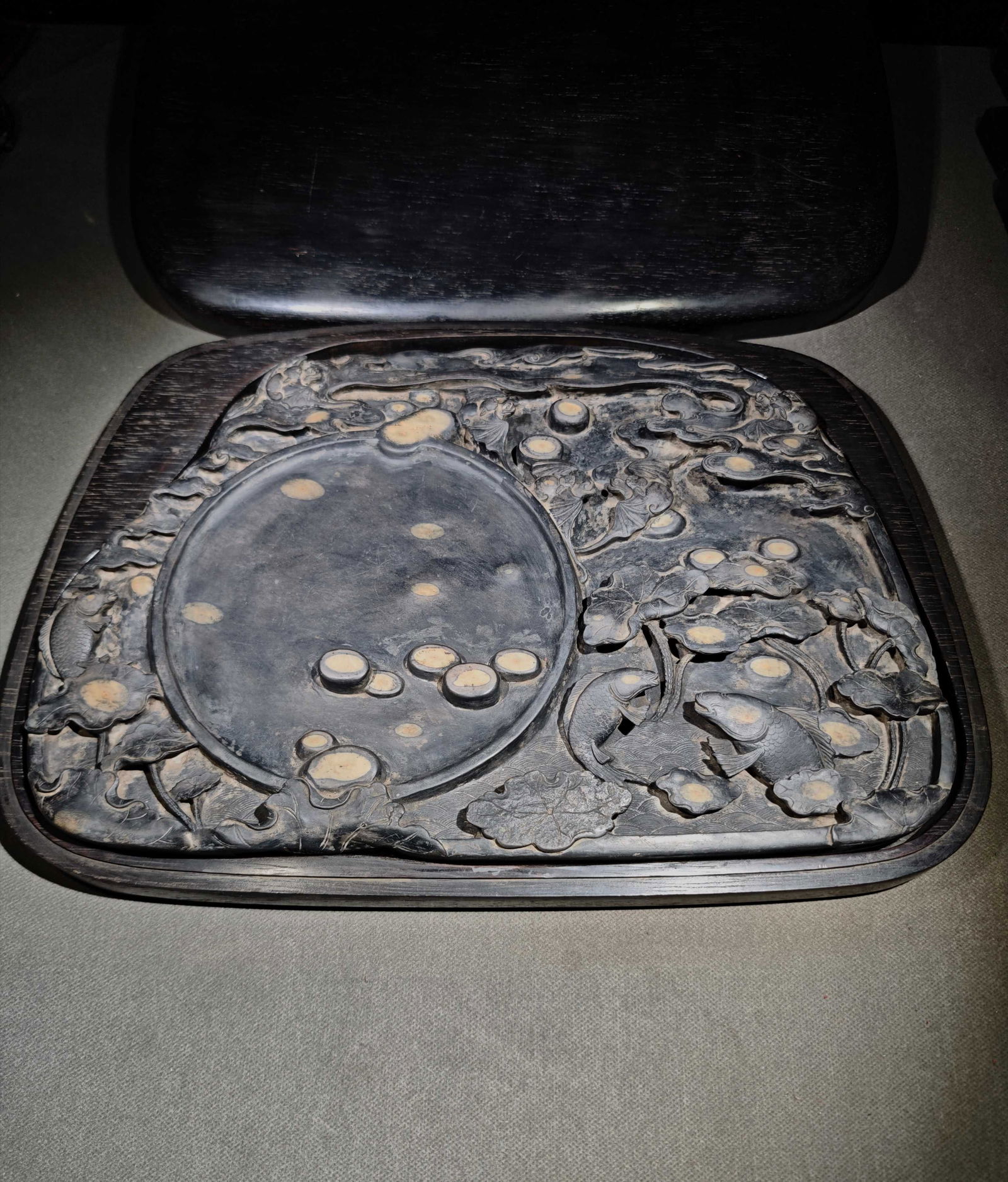 A Huge Bats and Fish Pattern Inkstone,With Poem (1 of 9)