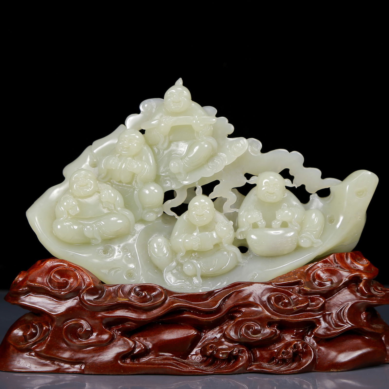 An Exquisite Greenish Jade Figure Ornament (1 of 9)