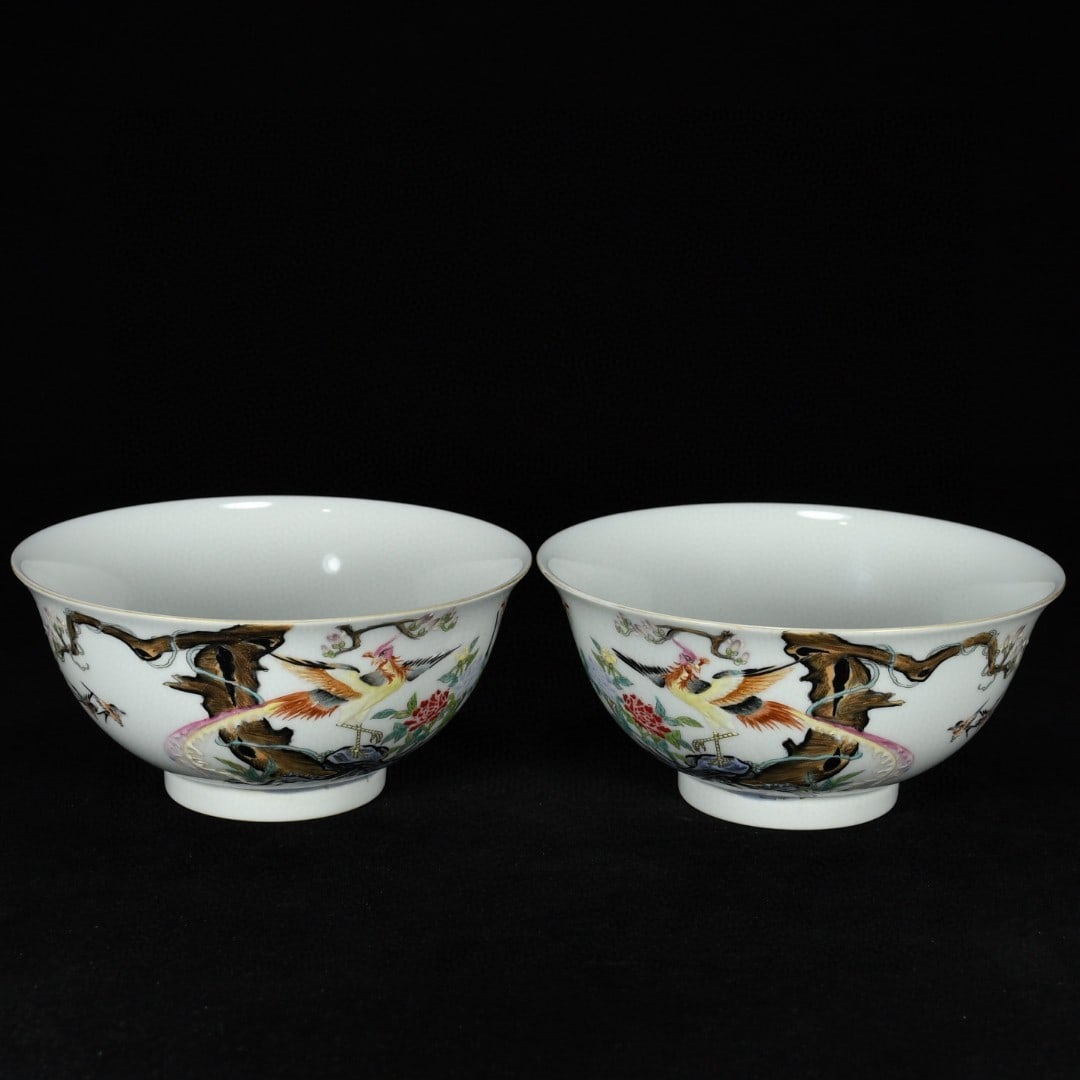 A Pair of Exquisite Famille-Rose Flower and Bird Pattern Bowls (1 of 9)
