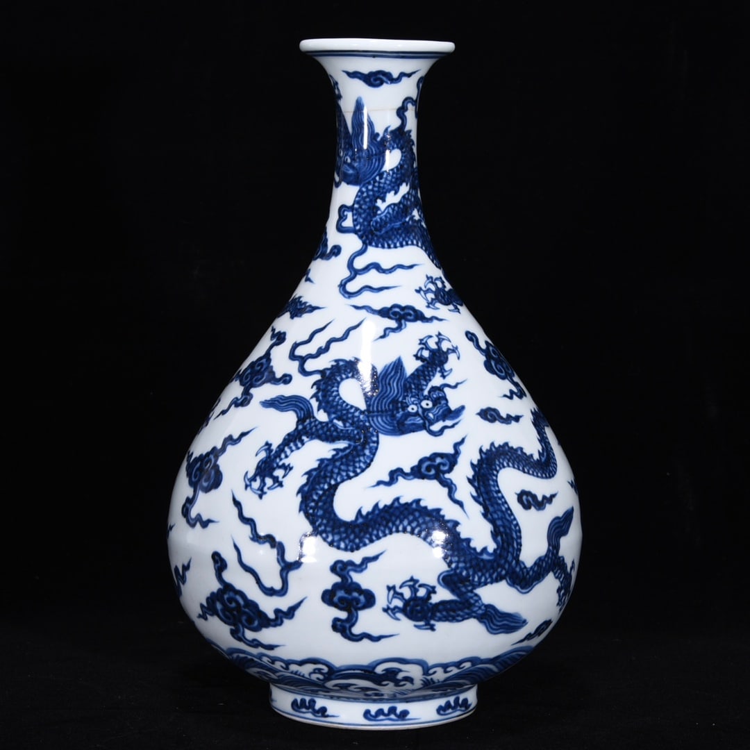 An Exquisite Blue and White Seawater,Auspicious Cloud and Dragon Pattern Vase: An Exquisite Blue and White Seawater,Auspicious Cloud and Dragon Pattern Vase,Ming Dynasty, China,Xuande Six-character Mark,Size:11.2inx6.7in 青花海水祥云龙&#