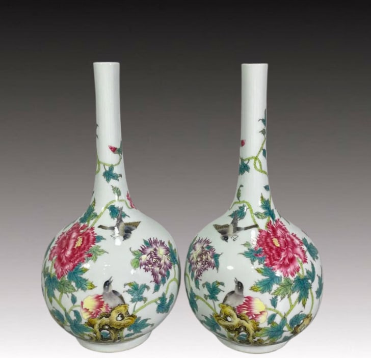 A Pair of Exquisite Famille-Rose Flower and Bird Pattern Vases (1 of 9)