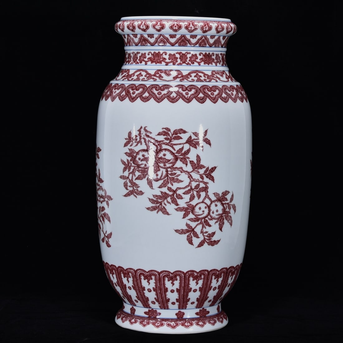 A Huge Underglaze-Red Fruit Pattern Vase (1 of 9)