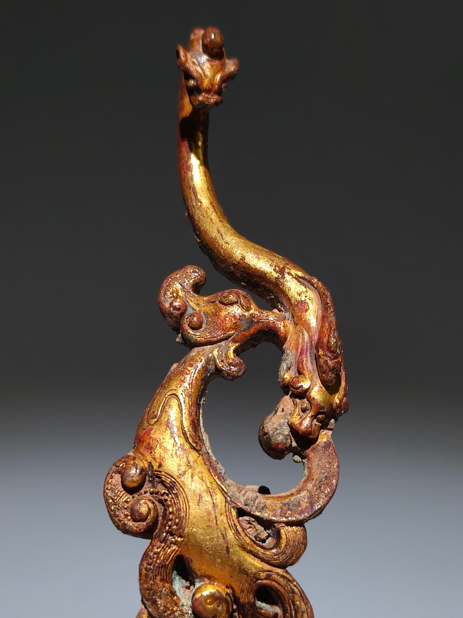 An Exquisite Gilt Bronze Dragon Phoenix Pattern Hook - 5