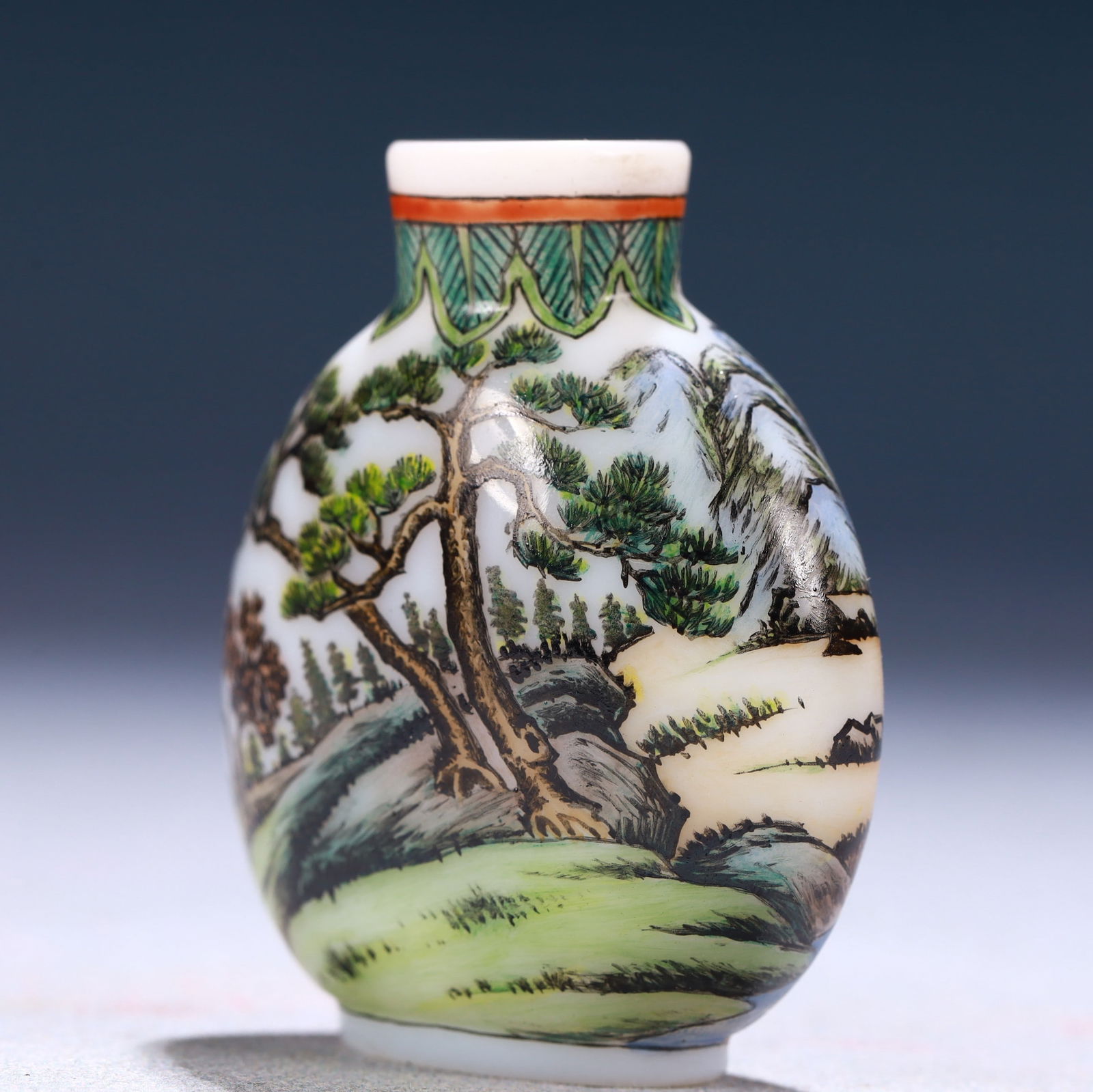 An Exquisite Glass Landscape Pattern Snuff Bottle - 2