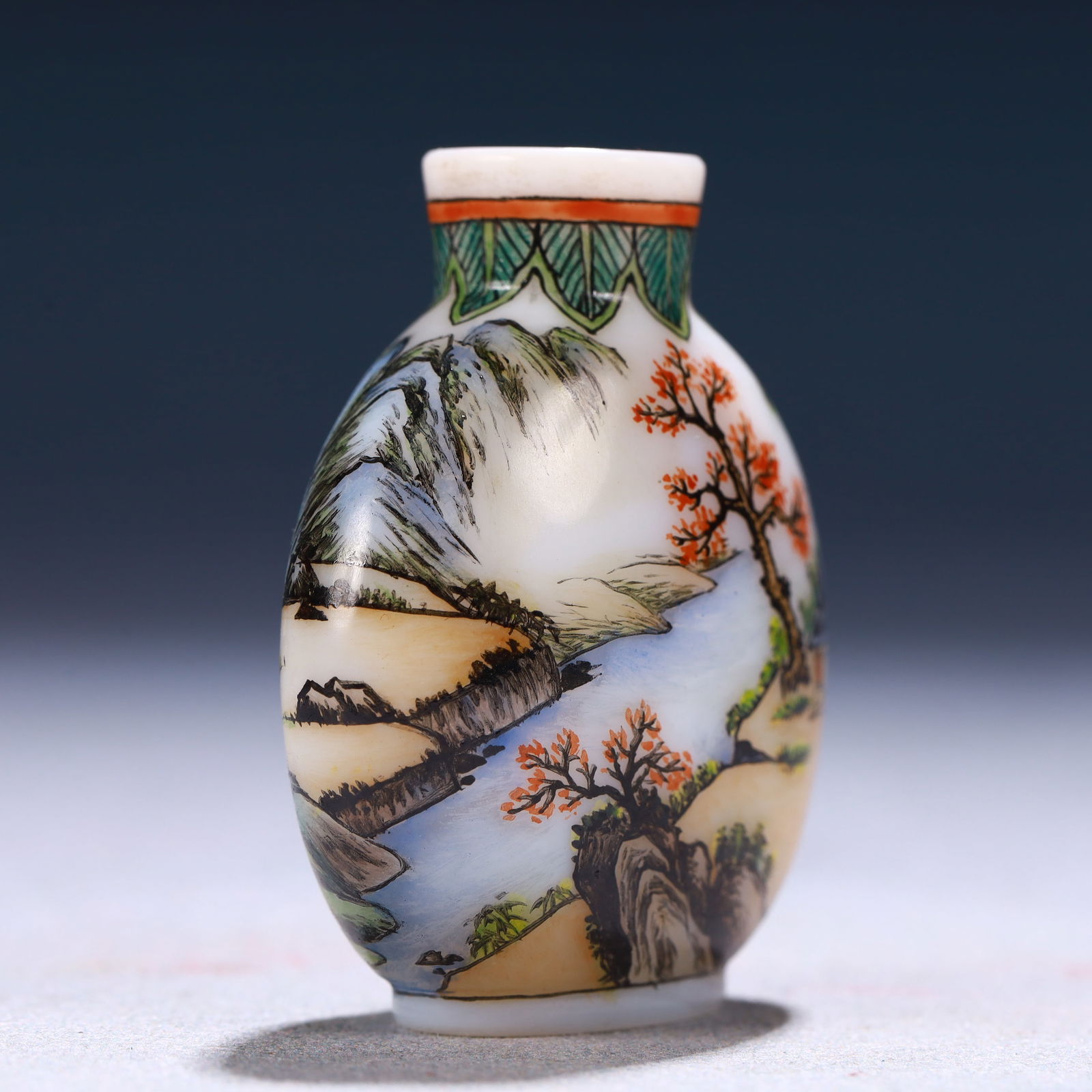 An Exquisite Glass Landscape Pattern Snuff Bottle - 3