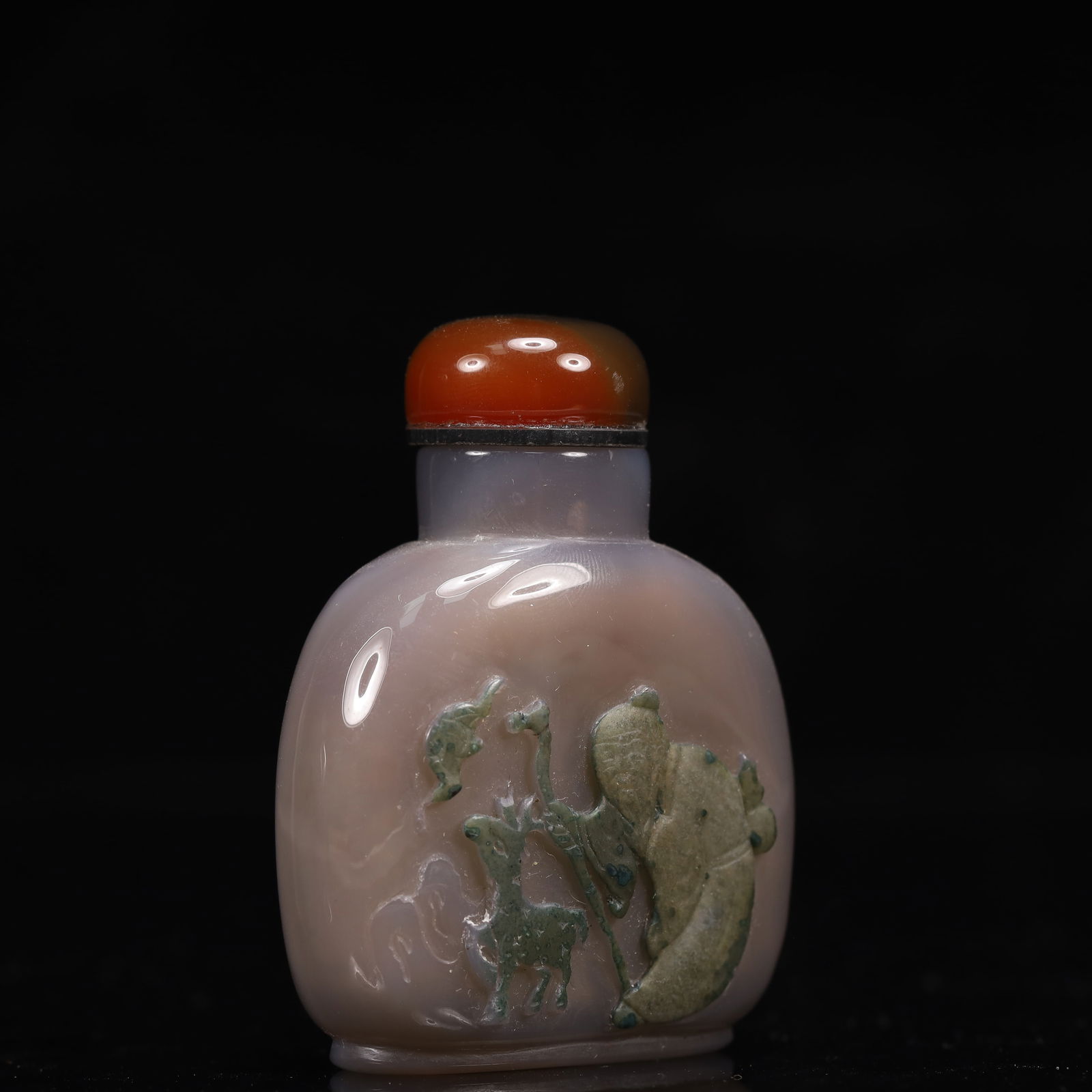 An Exquisite Agate Figure and Deer Pattern Snuff Bottle - 3