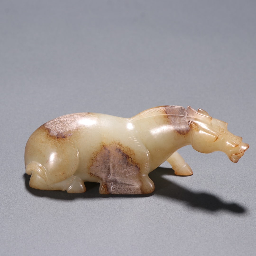 An Exquisite Gaogu Jade Horse Ornament: An Exquisite Gaogu Jade Horse Ornament,Qing Dynasty, China,Size:1.7inx4.1in ,Weight:142g 高古玉马摆件,中国清代