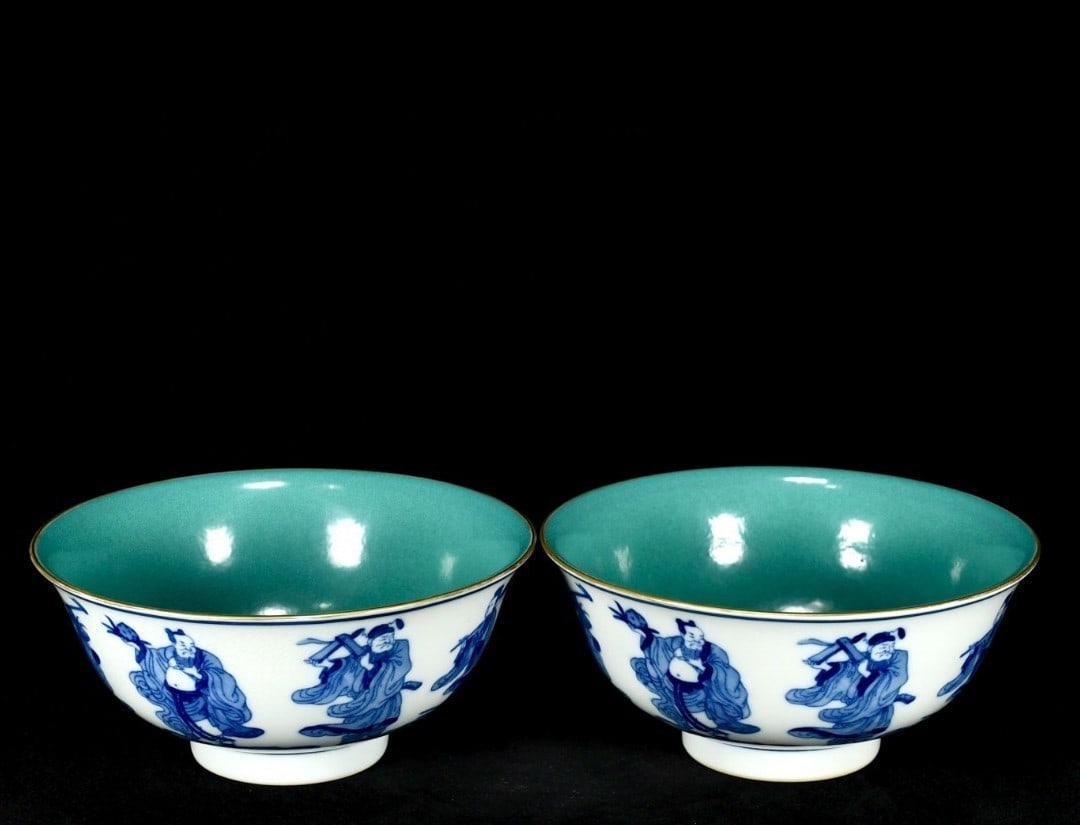 A Pair of Exquisite Blue and White Painted Gold Auspicious Cloud and Figure Pattern Bowls (1 of 9)