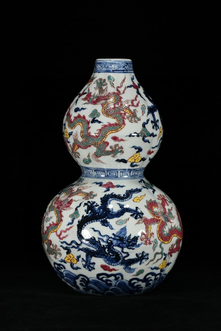 A Rare Wucai Seawater,Auspicious Cloud and Dragon Pattern Gourd-Shaped Vase (1 of 9)