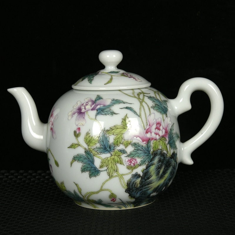 An Exquisite Enamel Flower Pattern Ewer,With Poem (1 of 9)