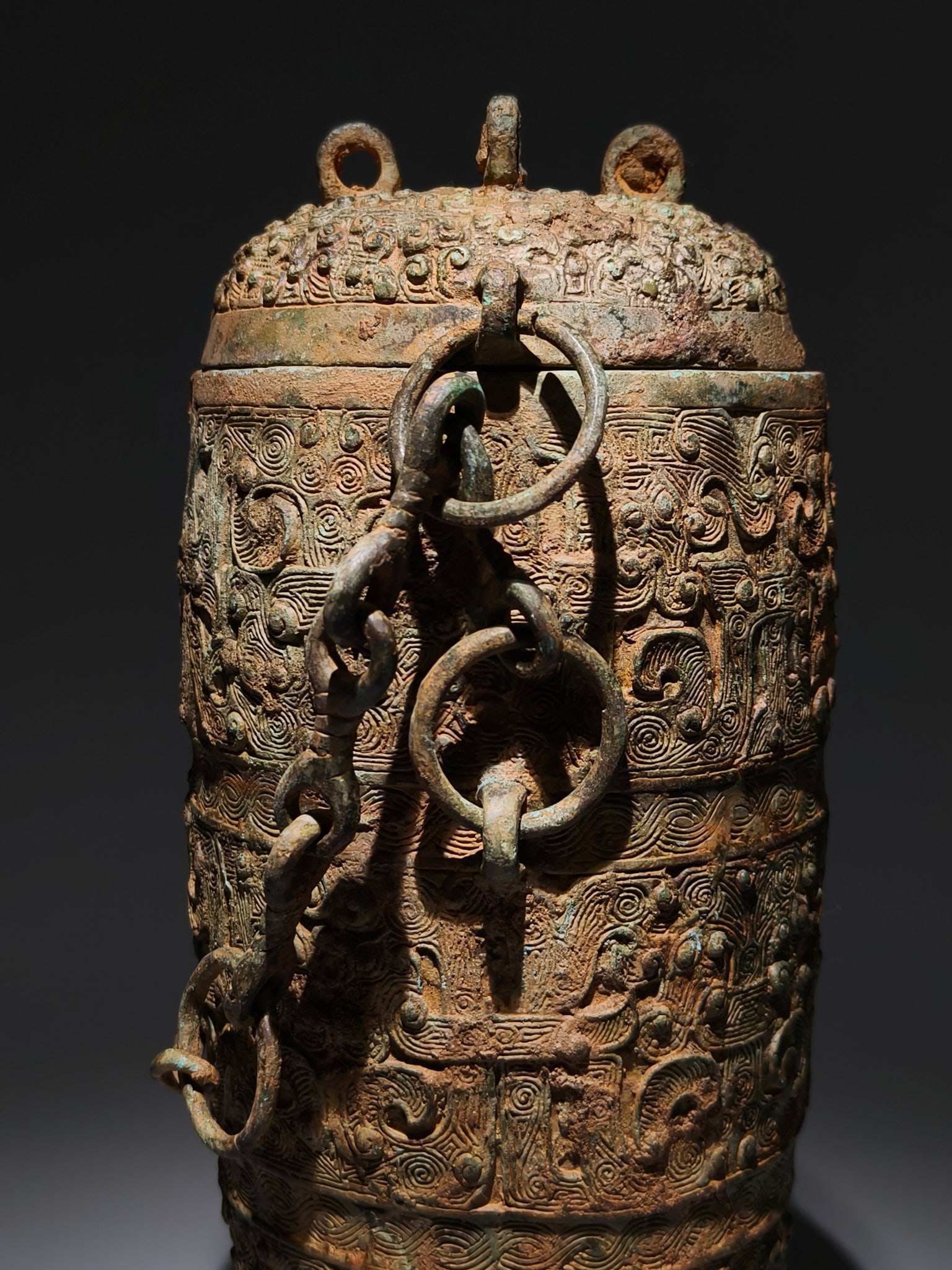 An Archaic Bronze Chi-Dragon Pattern Ewer - 5