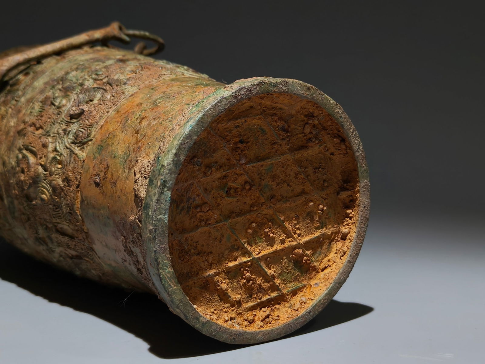 An Archaic Bronze Chi-Dragon Pattern Ewer - 9