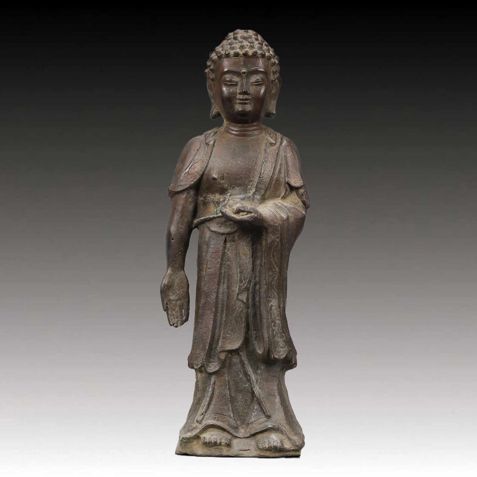 A Fabulous Bronze Figure Of Buddha Shakyamuni (1 of 10)