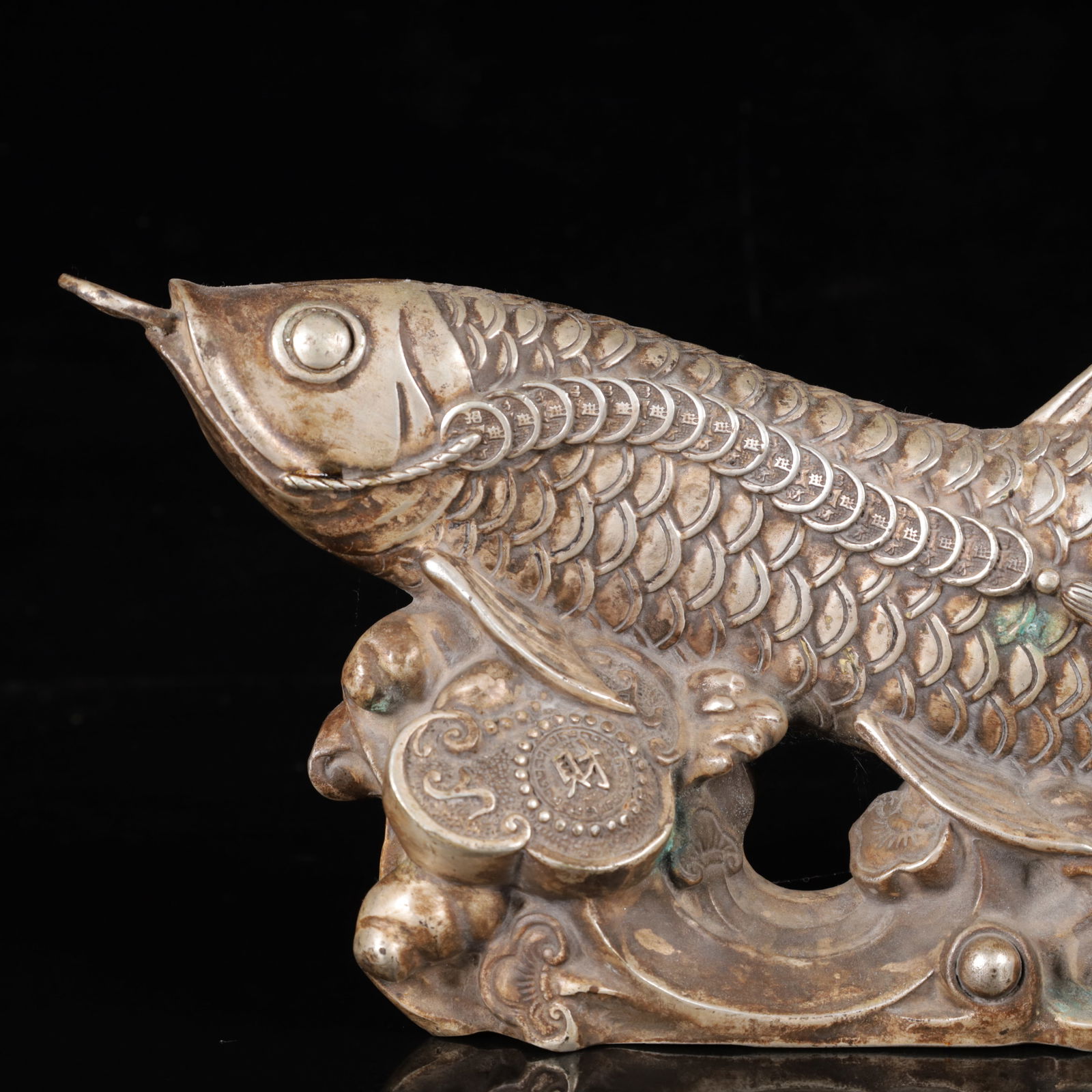 An Exquisite Silver Fish Ornament - 2