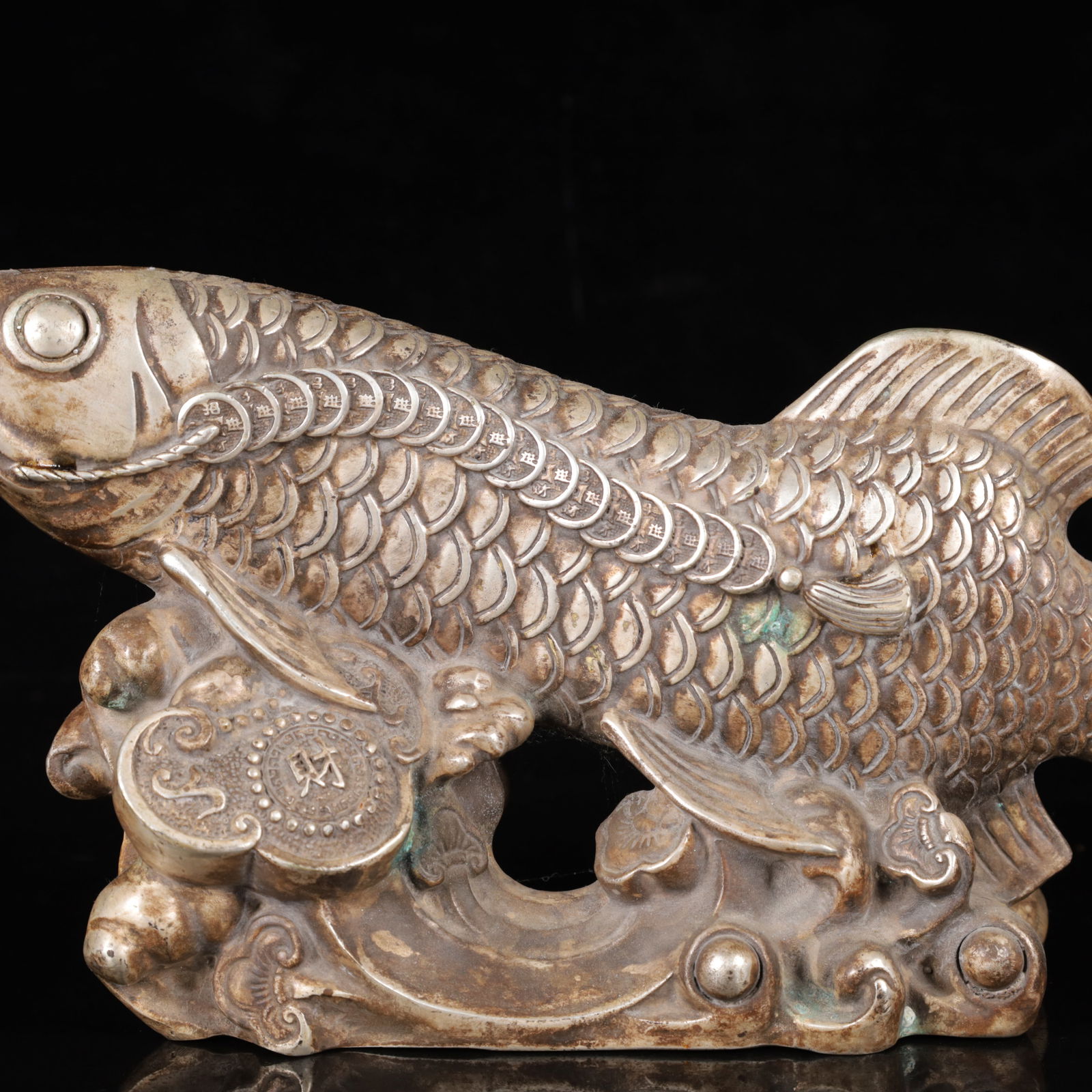 An Exquisite Silver Fish Ornament - 3