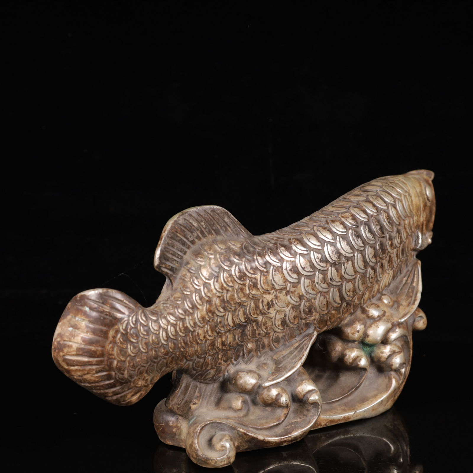 An Exquisite Silver Fish Ornament - 8