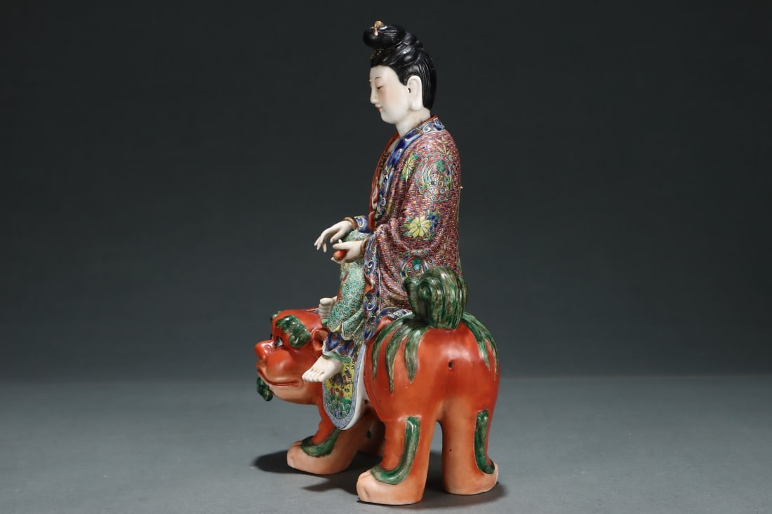 An Exquisite Enamel Flower Pattern Buddha Statue - 4