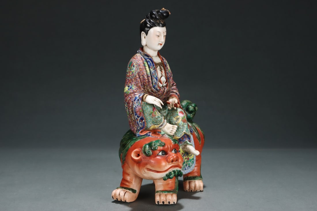 An Exquisite Enamel Flower Pattern Buddha Statue - 6