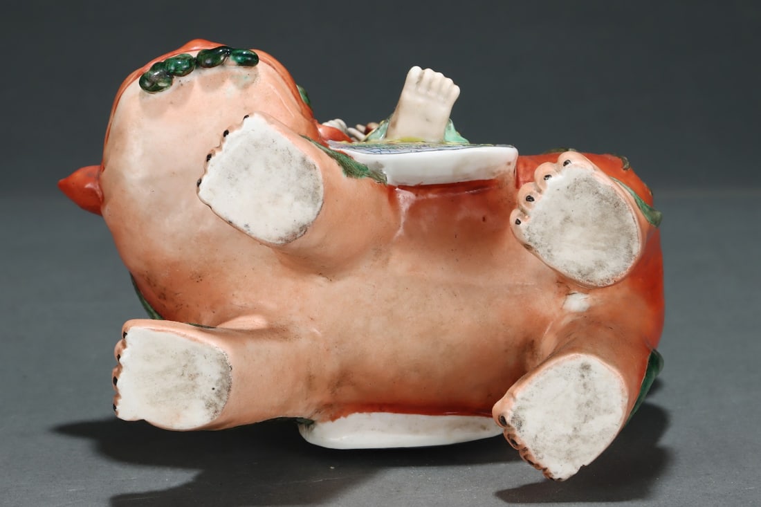 An Exquisite Enamel Flower Pattern Buddha Statue - 8