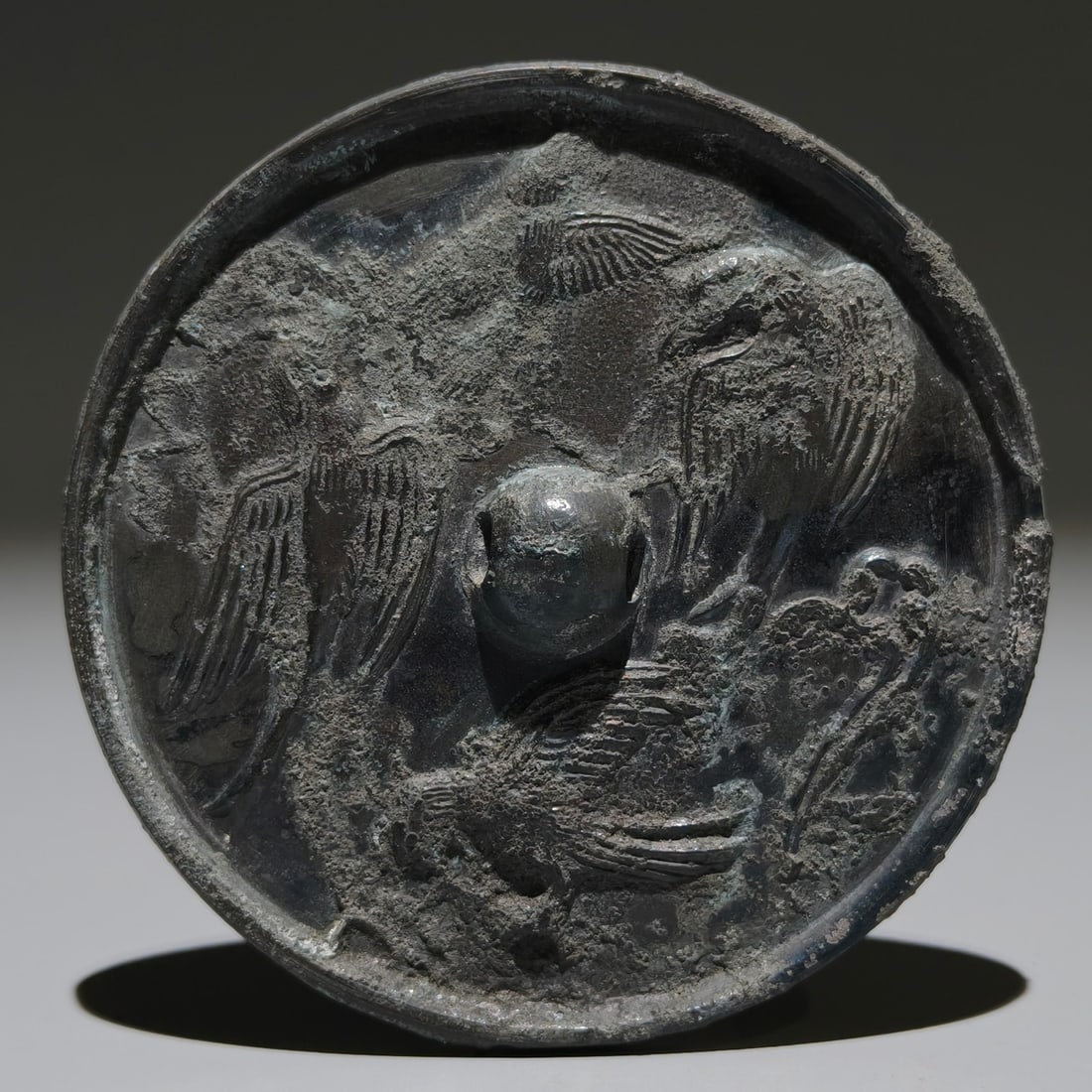 An Archaic Bronze Bird Pattern Round Mirror - 2