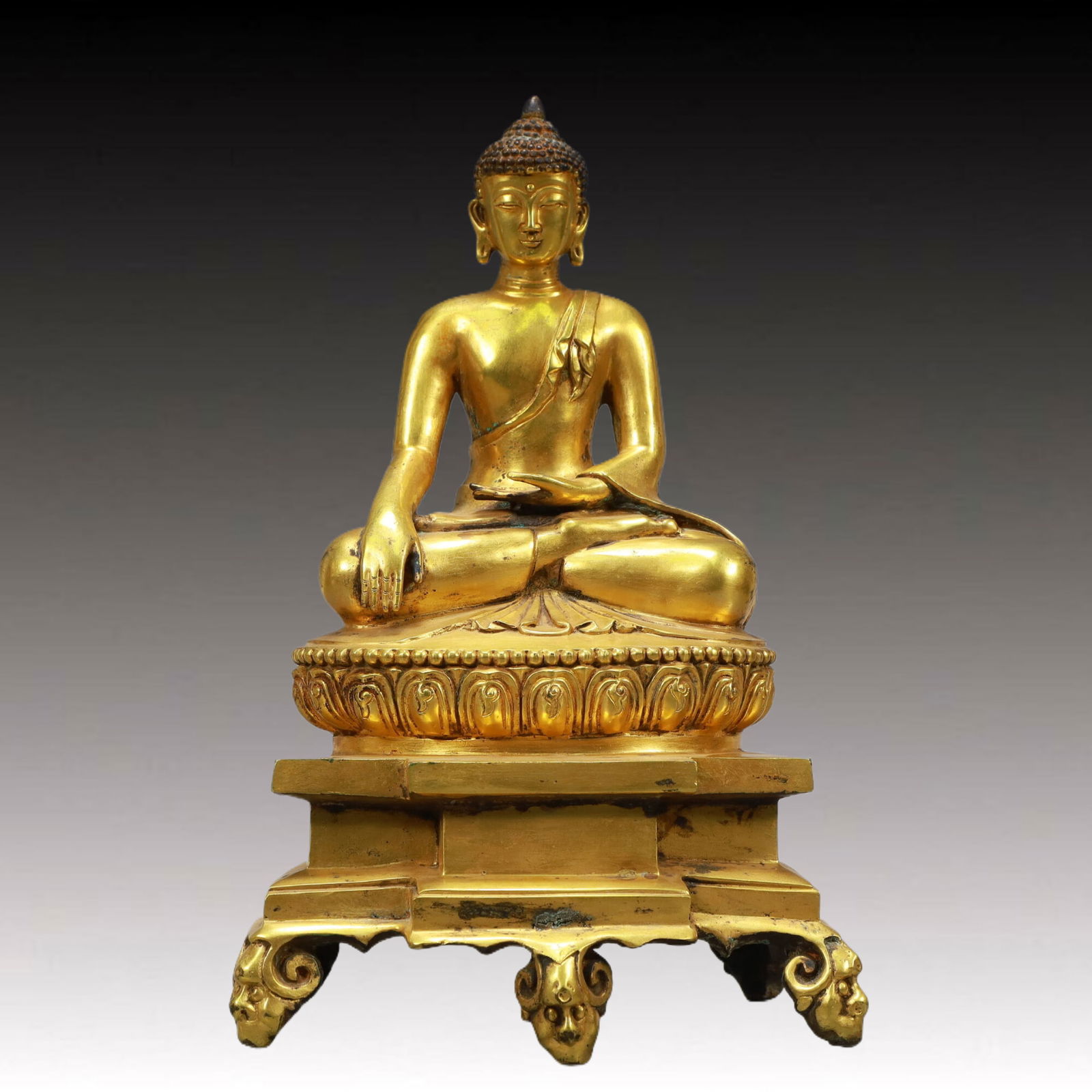 An Excellent Gilt-Bronze Figure Of Buddha Shakyamuni (1 of 10)