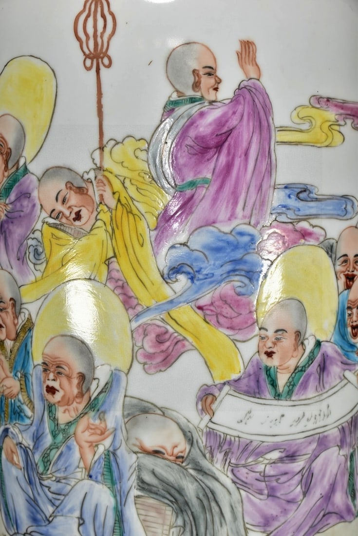 A Huge Famille-Rose Arhat Pattern Vase - 5