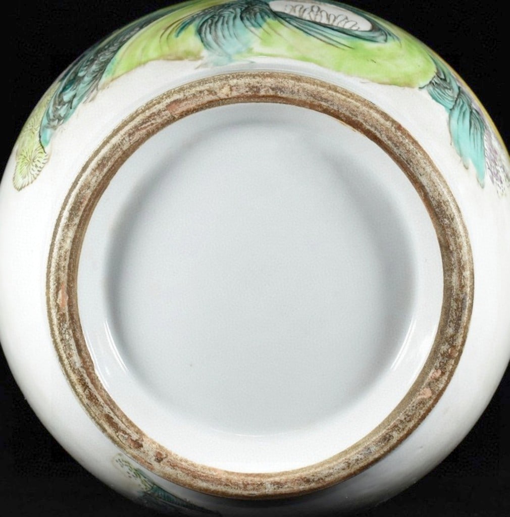 A Huge Famille-Rose Arhat Pattern Vase - 9