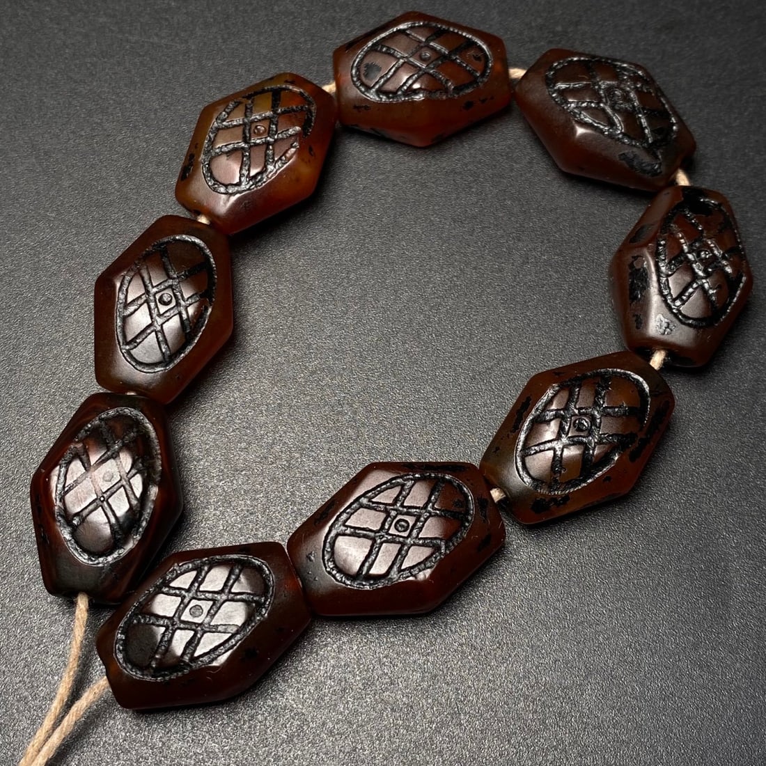 An Exquisite Dzi Bead Bracelets - 3