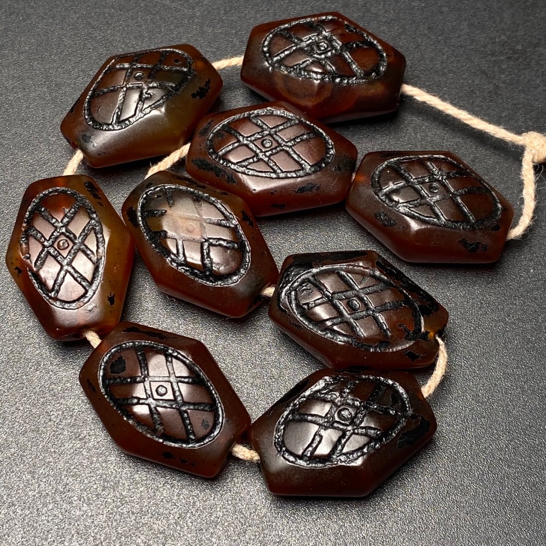 An Exquisite Dzi Bead Bracelets - 6