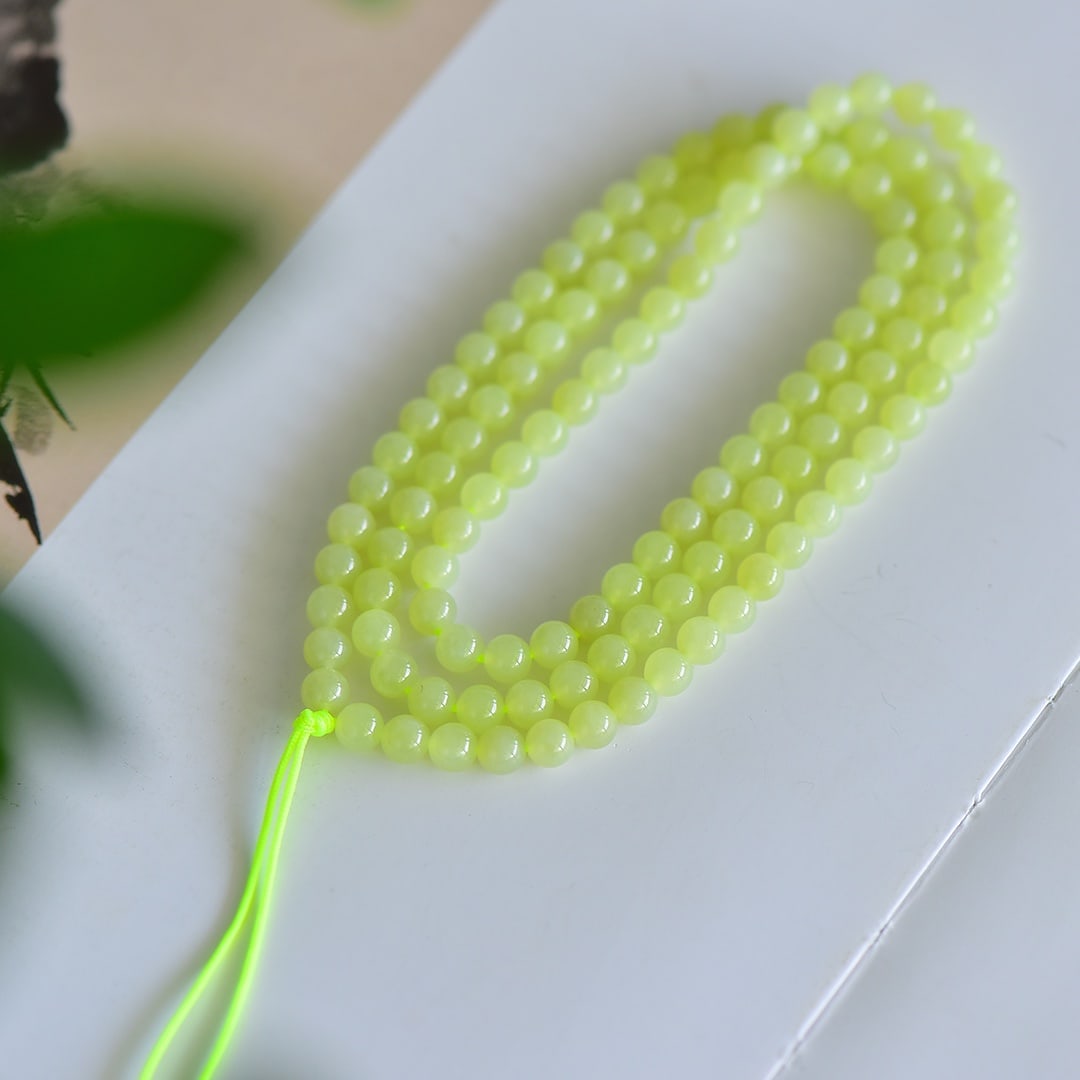 An Exquisite Yellow Jade Bracelets: An Exquisite Yellow Jade Bracelets,Size:5mmm 黄玉手串