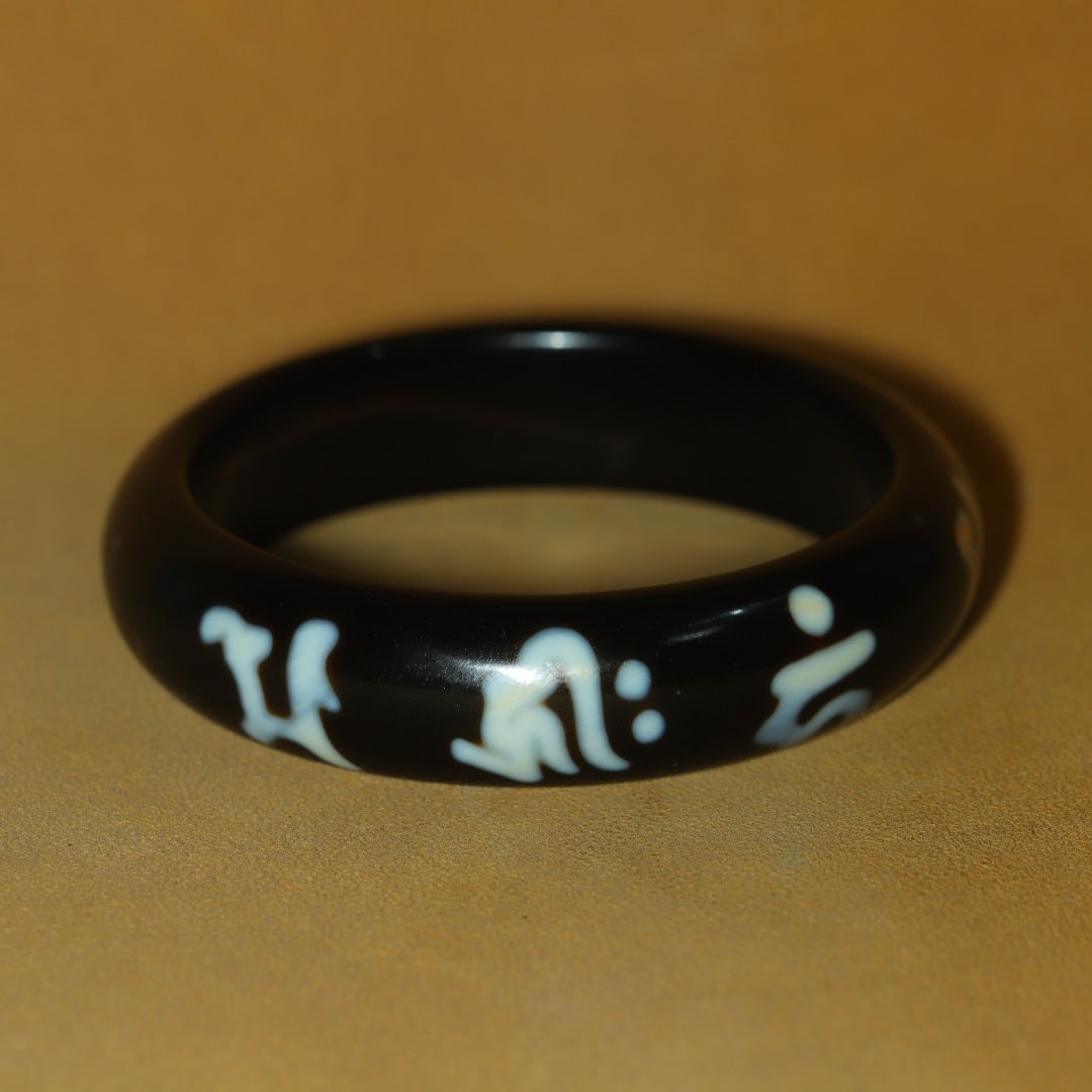 An Exquisite Dzi Bead Bracelets - 9