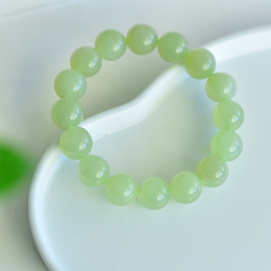 An Exquisite Greenish Jade Bracelets - 5