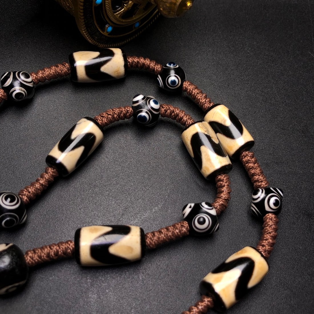 An Exquisite Dzi Bead Necklace - 6