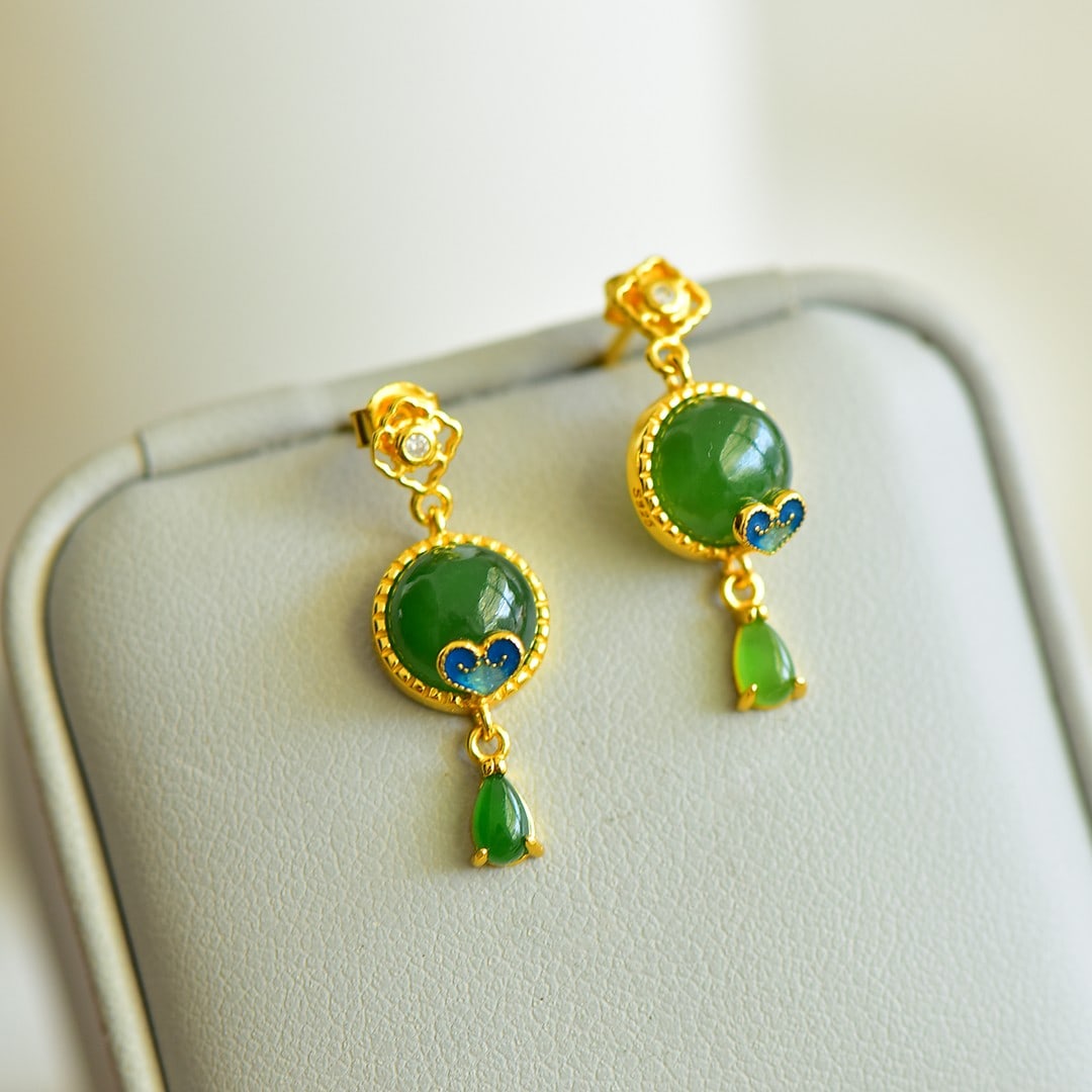 A Pair of Exquisite Sterling Silver-Gold Plated Inlaid Jasper Earrings: A Pair of Exquisite Sterling Silver-Gold Plated Inlaid Jasper Earrings,Size:8mmx8mm 一对纯银镀金镶碧玉耳环