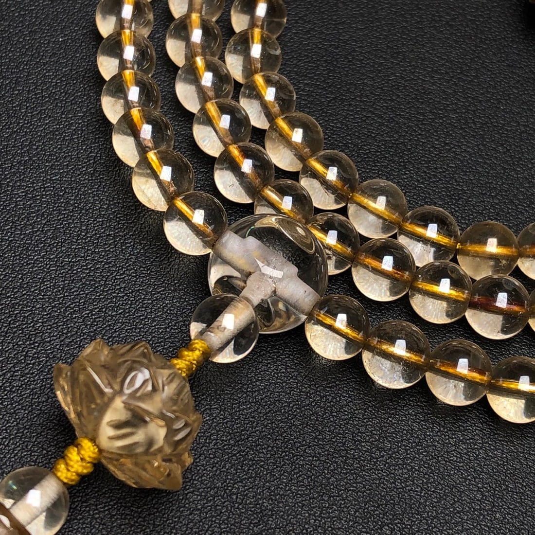 An Exquisite Crystal Necklace - 7